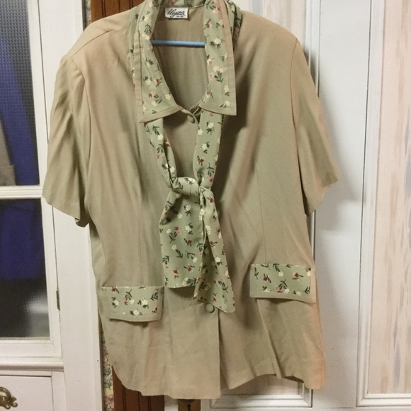 Vintage Ilyza light green top w/attached scarf - Picture 1 of 8